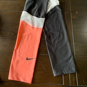 Cropped Nike leggings